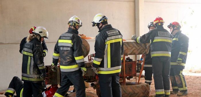Bombeiros de Alcabideche fazem formação em Técnicas de Elevação de Emergência em Tratores Agrícolas