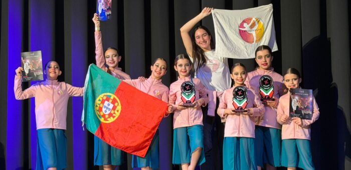 Bailarinas dos Bombeiros de Alcabideche conquistam Itália